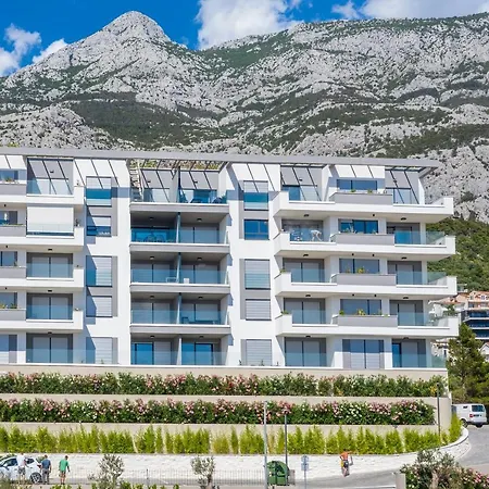 Luxury La Mar Sea&city View מאקרסקה